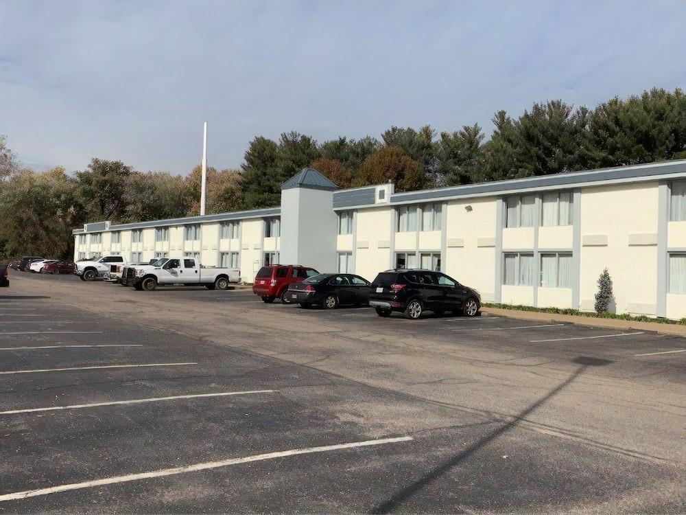 Baymont Inn & Suites Marietta Exterior foto