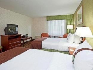 Baymont Inn & Suites Marietta Habitación foto